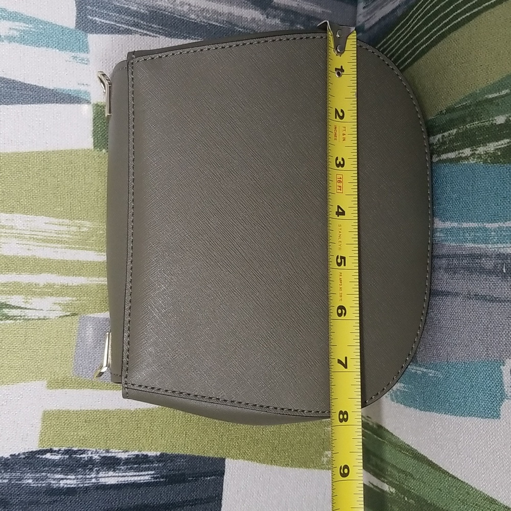 Kate Spade New York Small Byrdie in Green(Like New) - discontinued - Picture 3 of 11